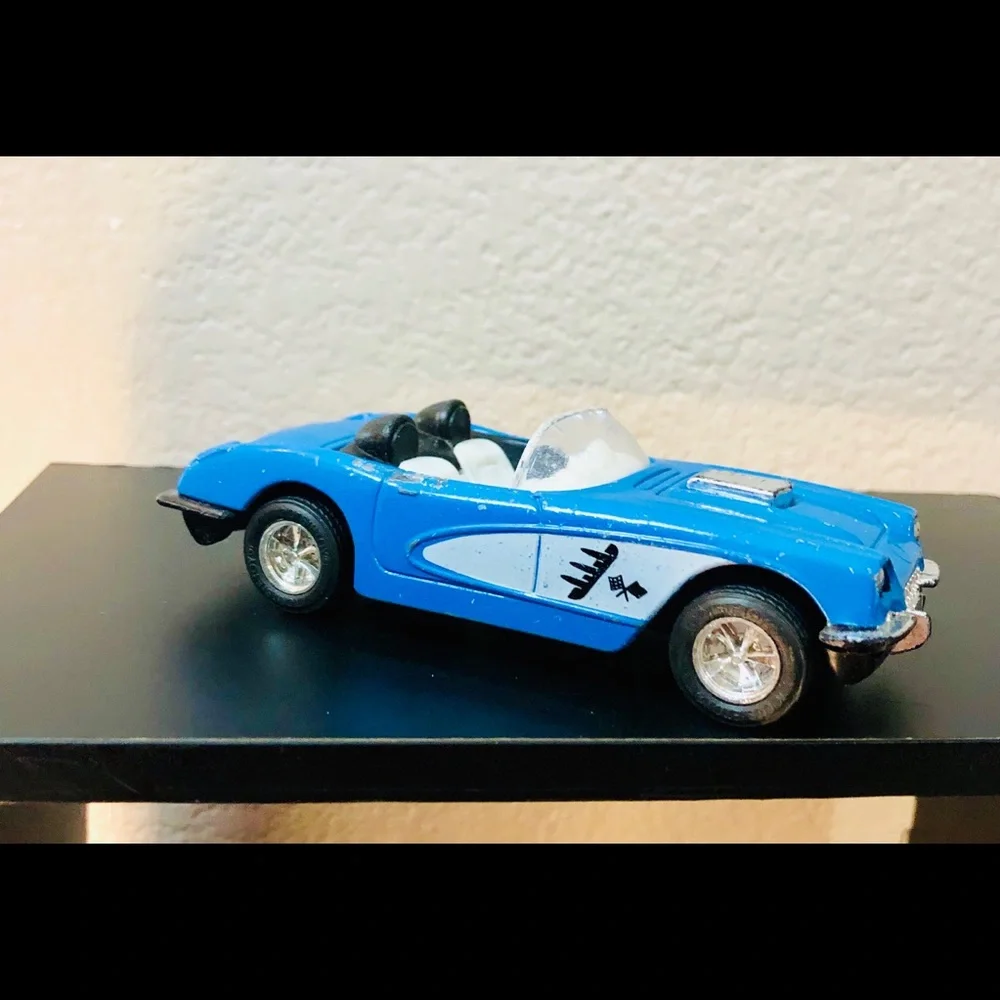 Tootsie Toy '59 Chevy Corvette Blue Toy Car